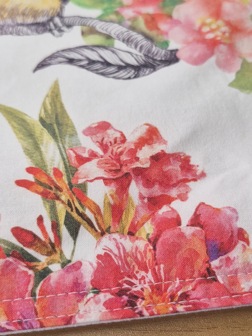 Michel Design Works Bird Song Hunting Creek 60" Table Runner Vibrant Cotton - Picture 10 of 12